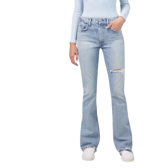 Citizens Of Humanity Denim - Citizens of Humanity NWT 
Emannuelle
Low-rise bootcut jeans
Celestine in Sz 24